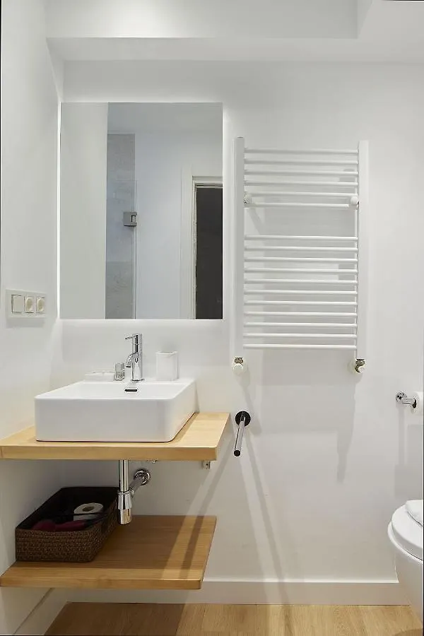 Malibu - Basque Stay San Sebastian Spain
